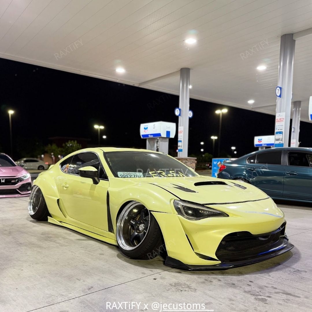 Gloss Metallic Light Lemon Yellow Vinyl Wrap