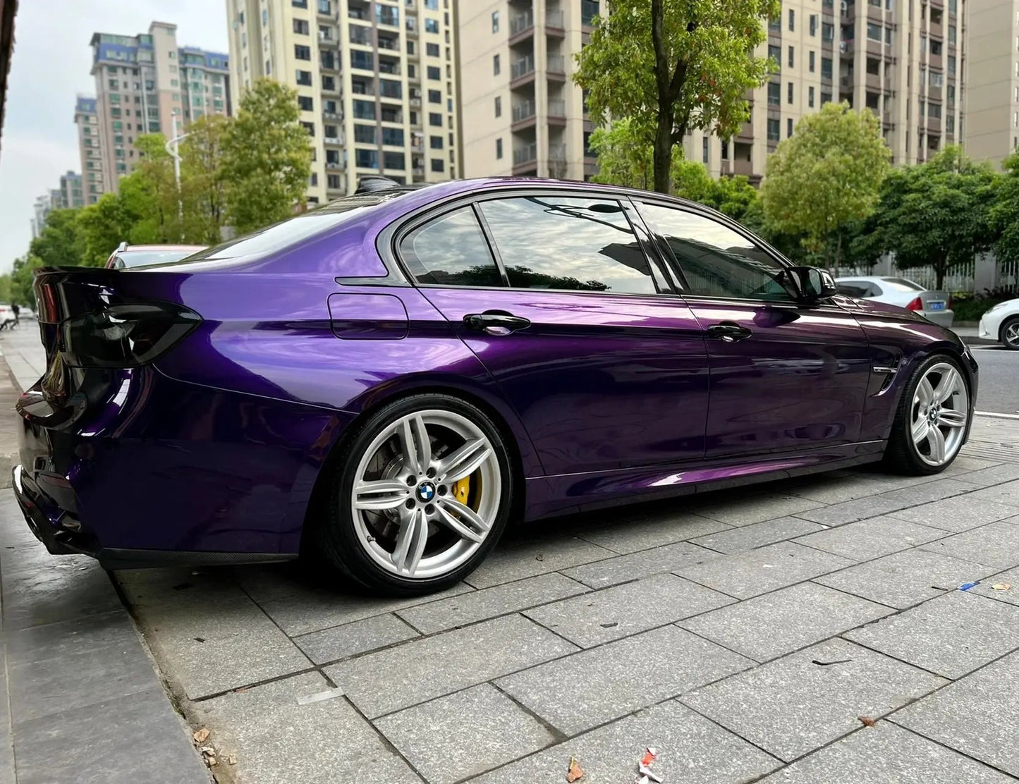 Gloss Metallic Midnight Purple II Car Wrap Color Look