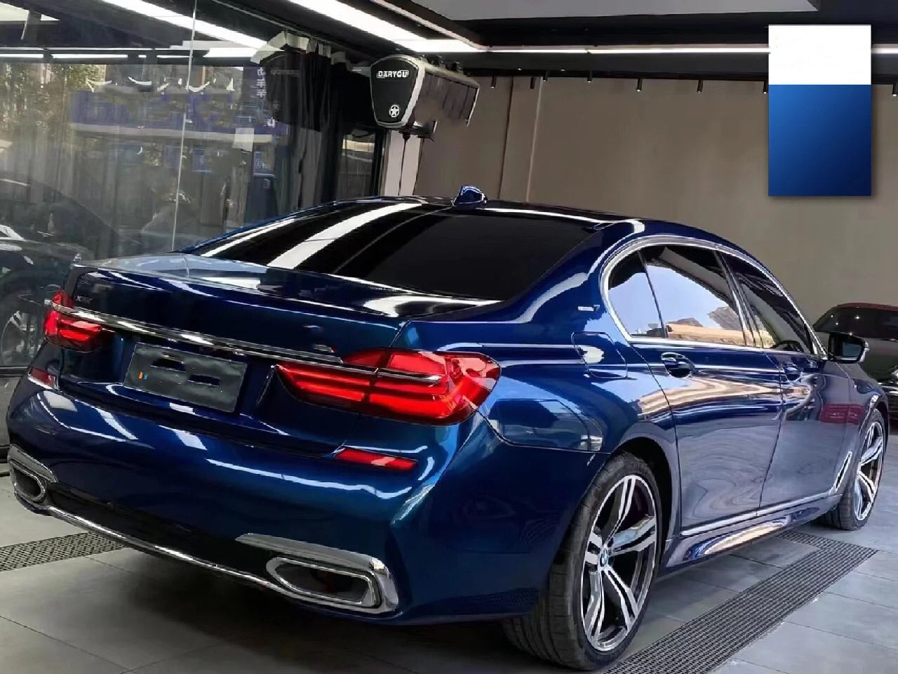 Gloss Metallic Indigo Blue Vinyl Wrap