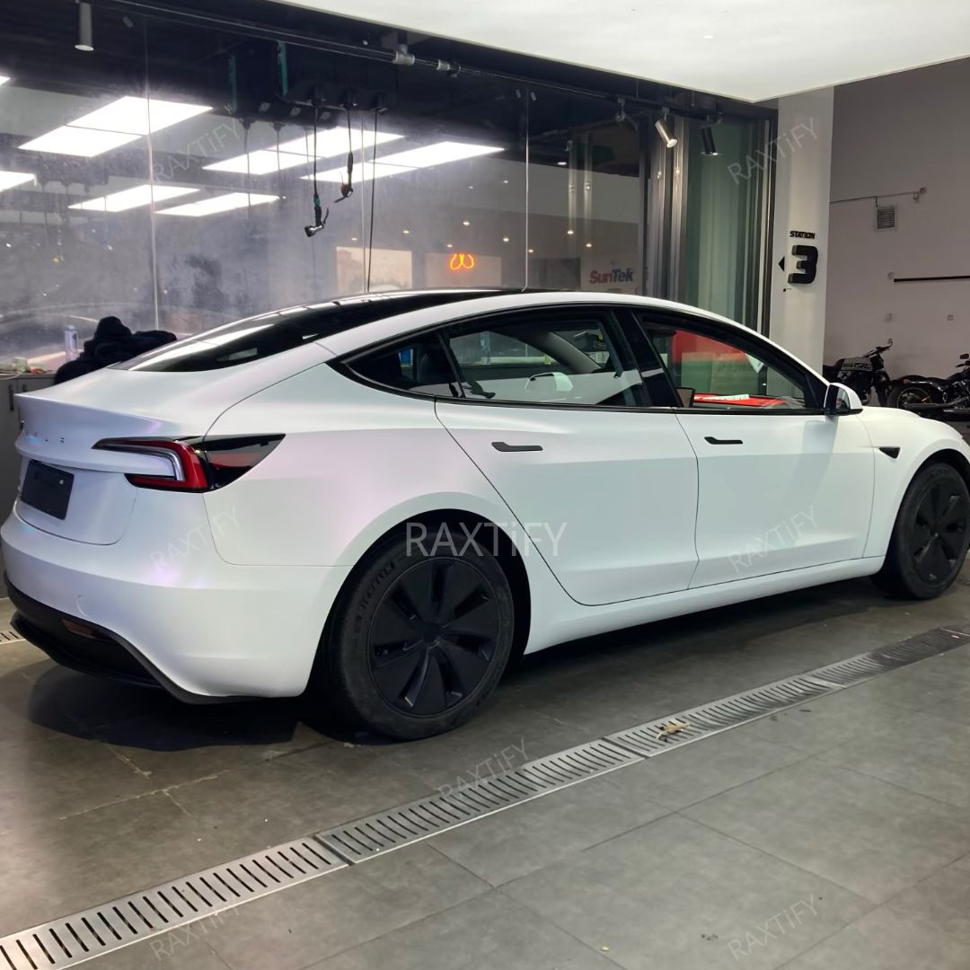 Matte Silk White Red Car Wrap on tesla model 3