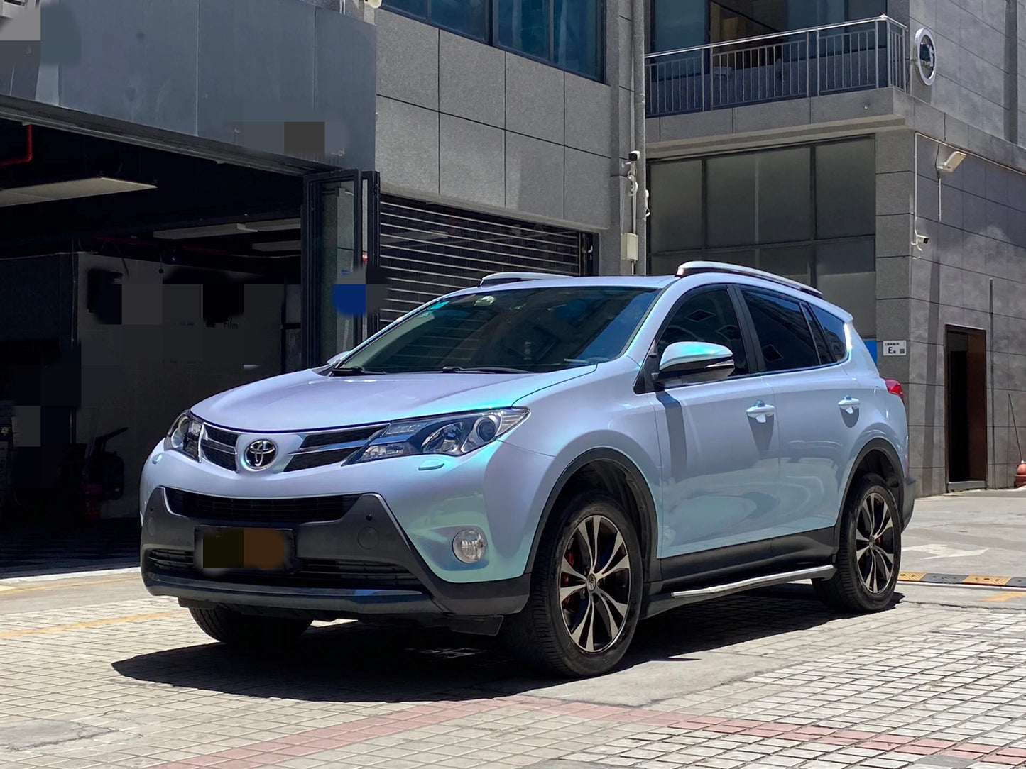 Color Shift Pearl Blue Green Car Wrap