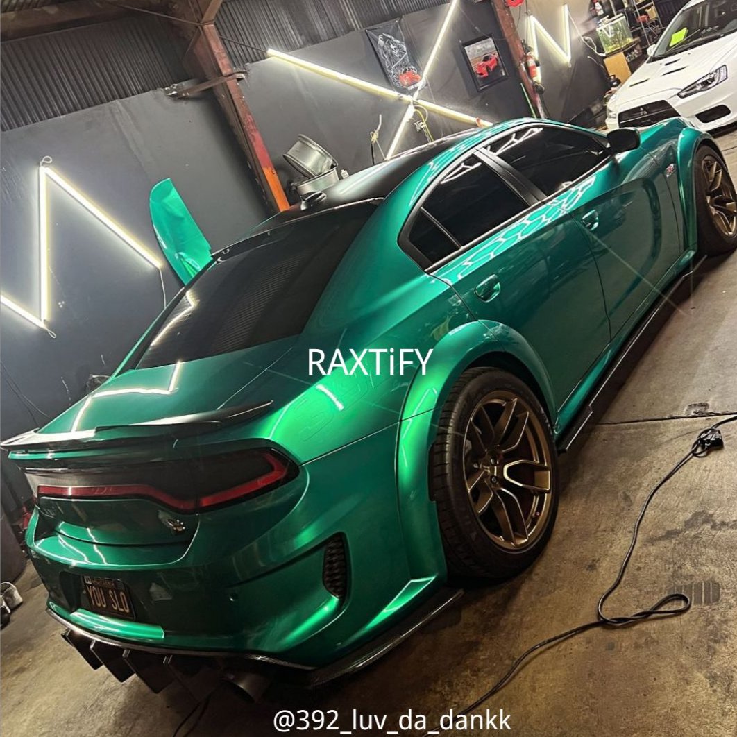 Gloss Metallic Emerald Green Vinyl Wrap