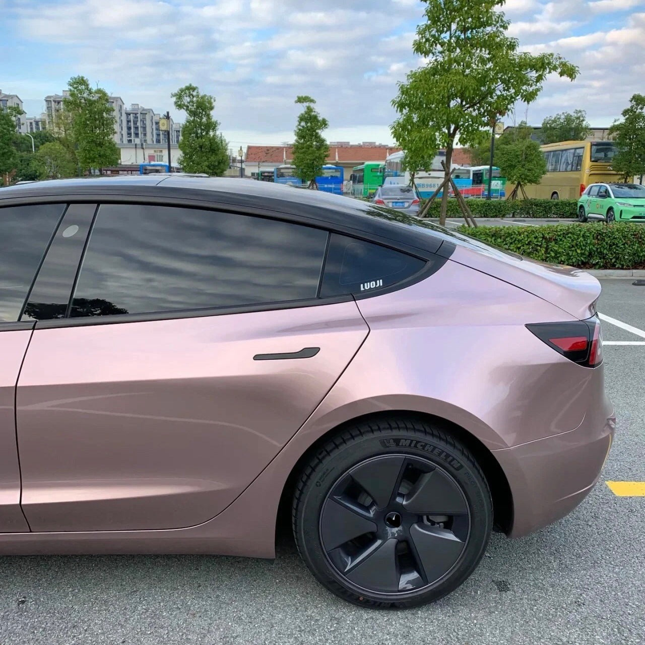 Gloss Metallic Frozen Berry Vinyl Wrap