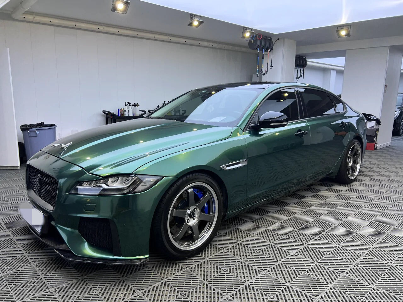 Gloss Metallic Racing Green Vinyl Wrap 