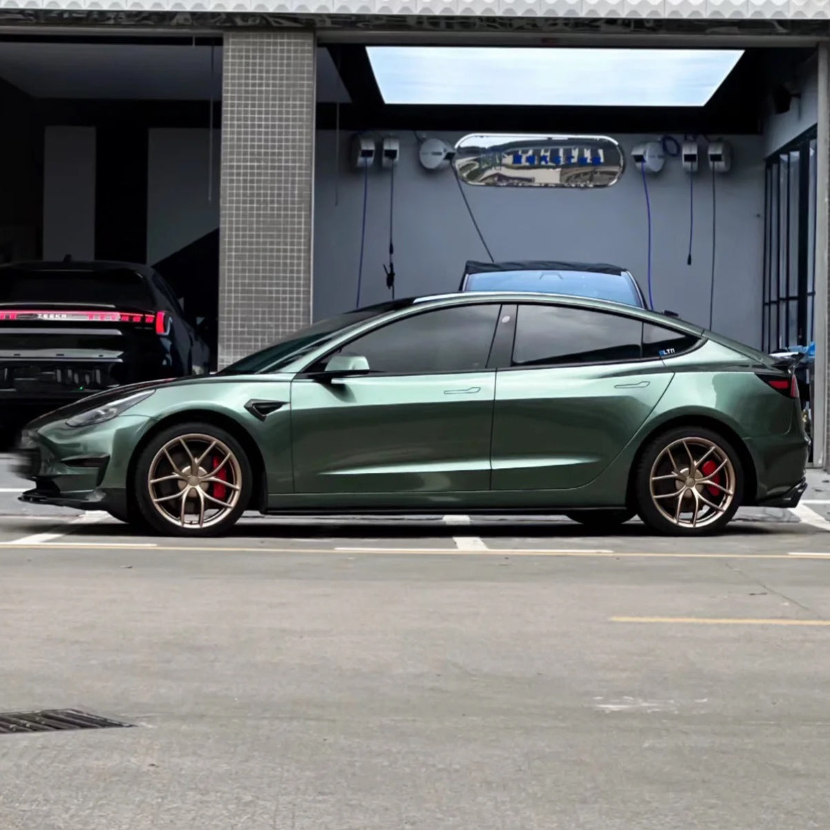 Gloss Metallic Sage Green Vinyl Wrap – RAXTiFY