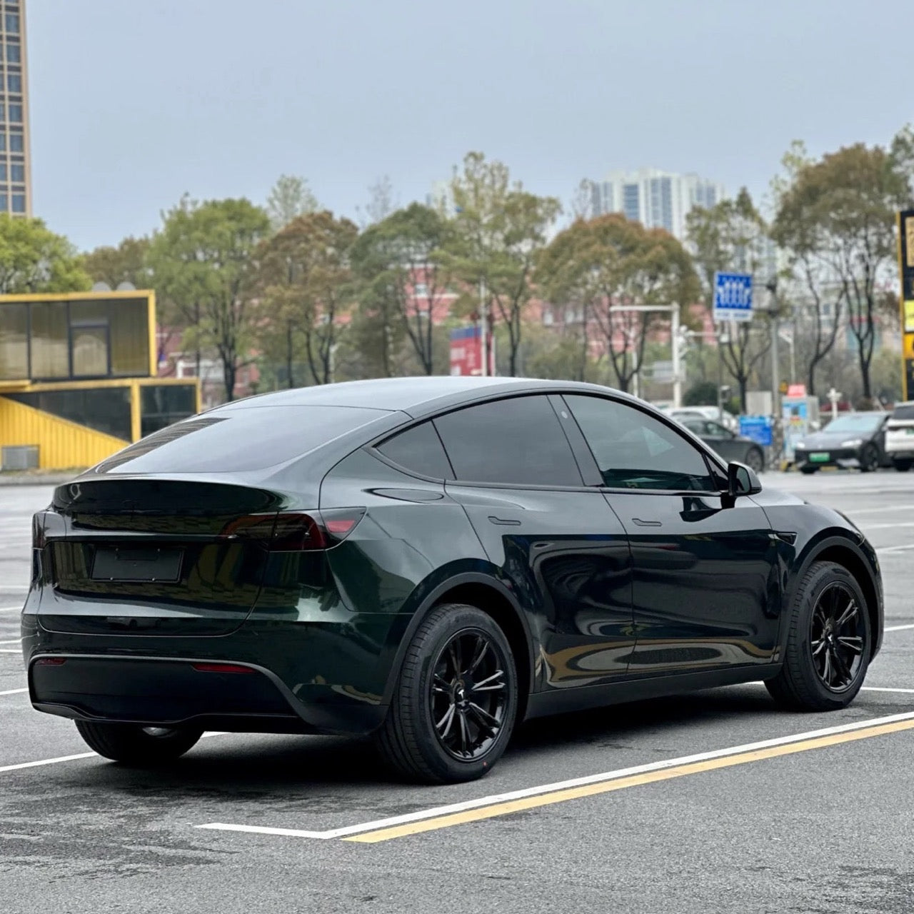 Gloss Metallic Dark Emerald Green Vinyl Wrap