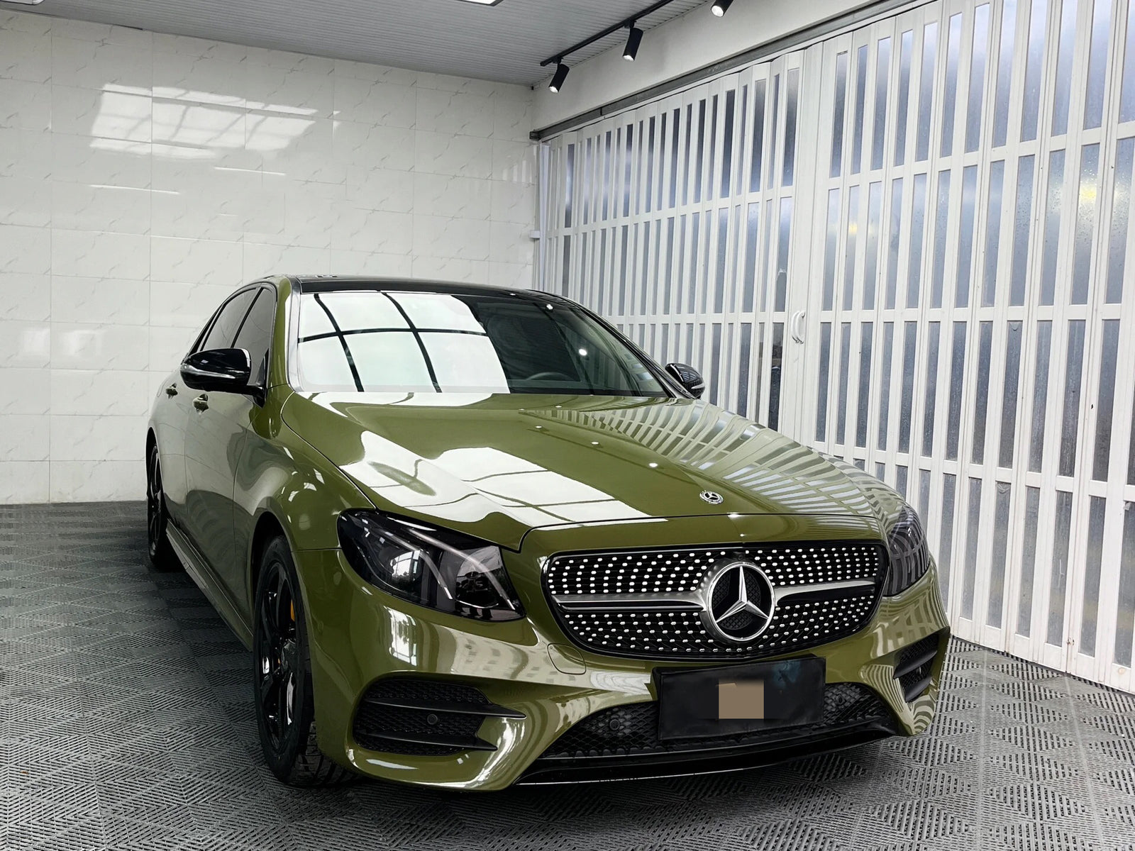 Super Gloss Military Green Car Wrap Benz