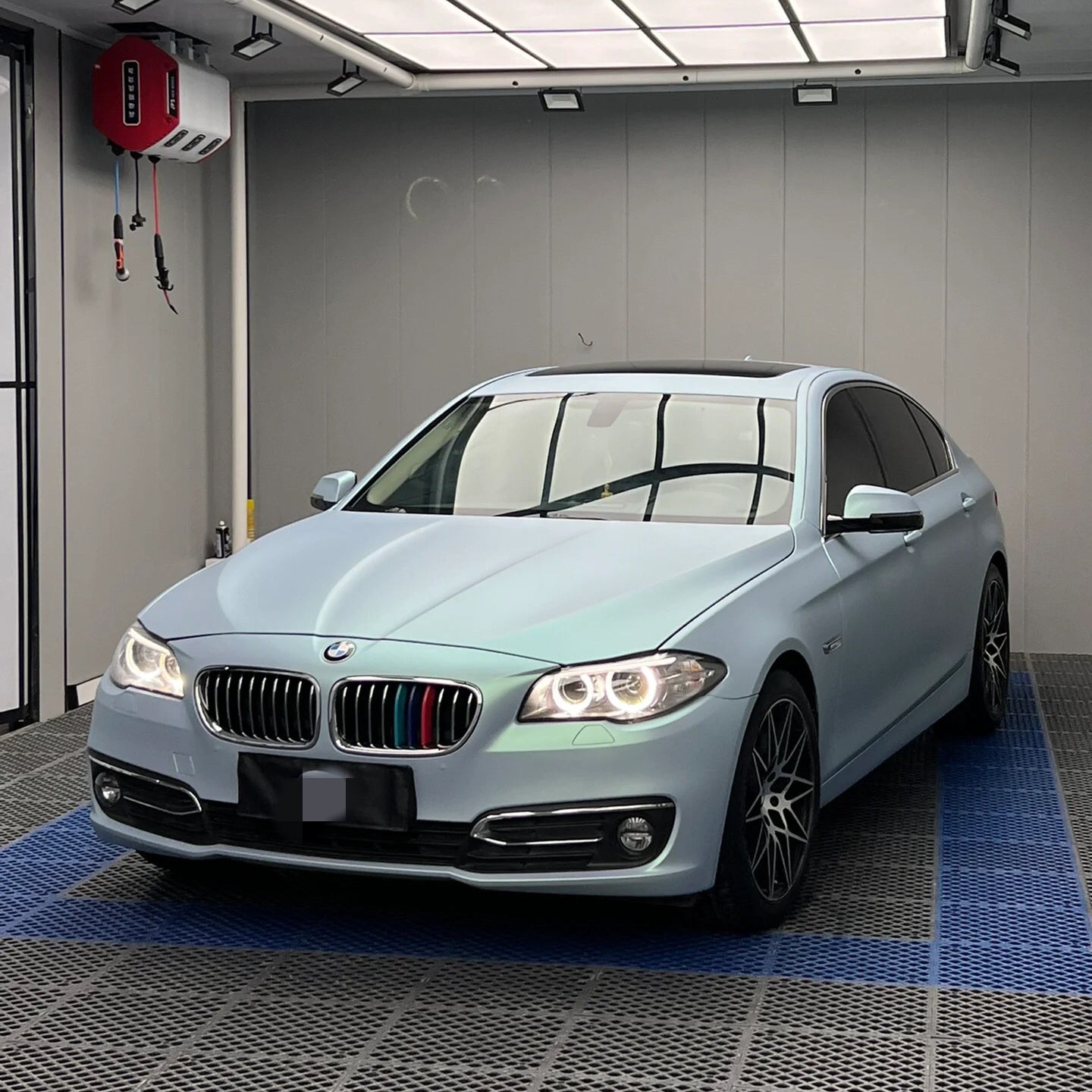 Color Shift Satin Blue Green Car Wrap Color