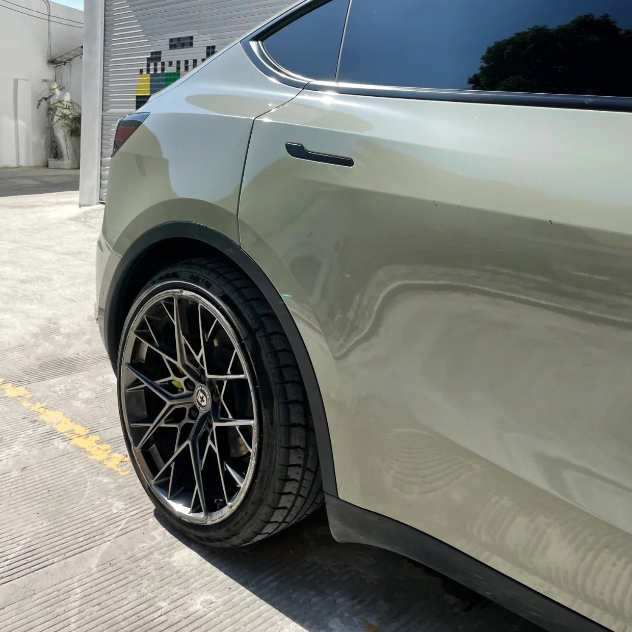 Gloss Khaki Green Vinyl Wrap Car