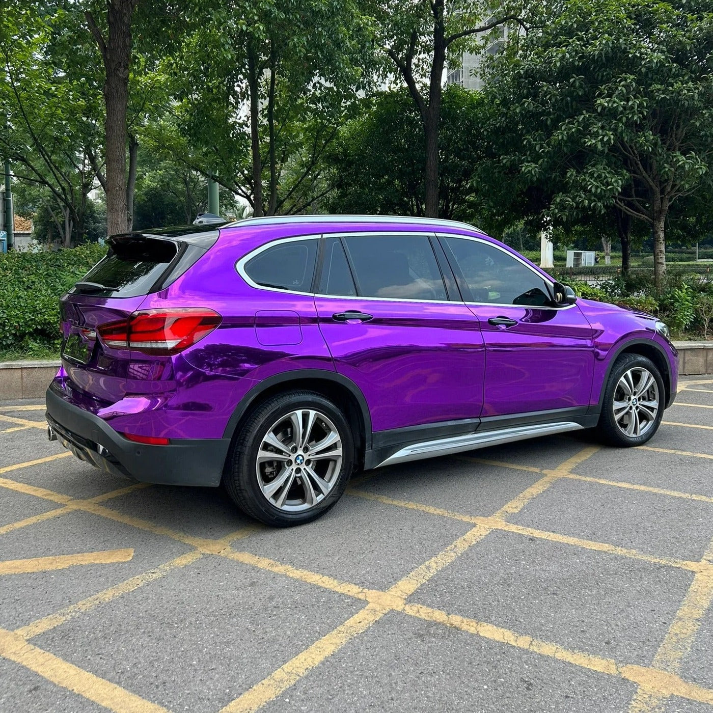 Mirror Chrome Purple Vinyl Wrap Auto