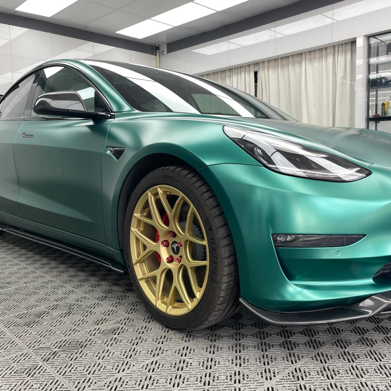 Satin Metallic Emerald Green Vinyl Wrap