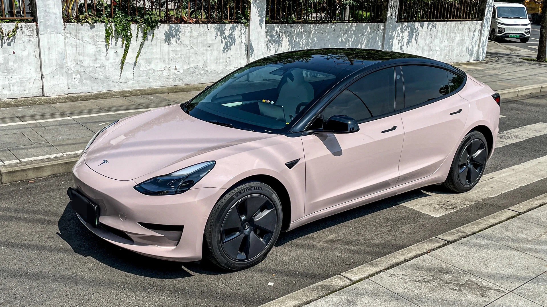 Super Gloss Pale Pink Vinyl Wrap