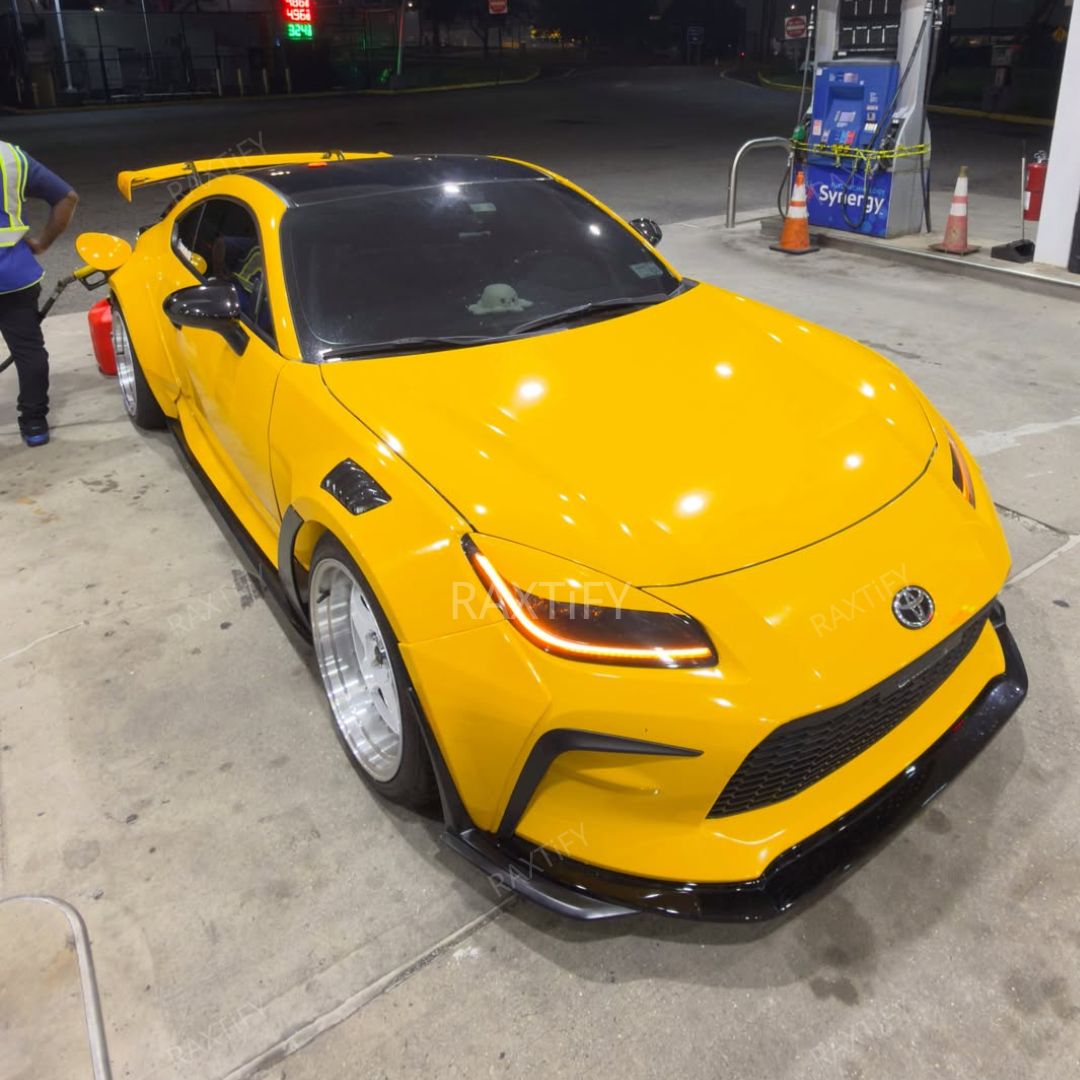 Toytoa 86 Super Gloss Sunflower Yellow Car Wrap look